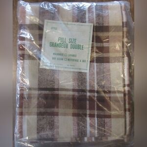 Full Size Bedspread From Lady Sandra